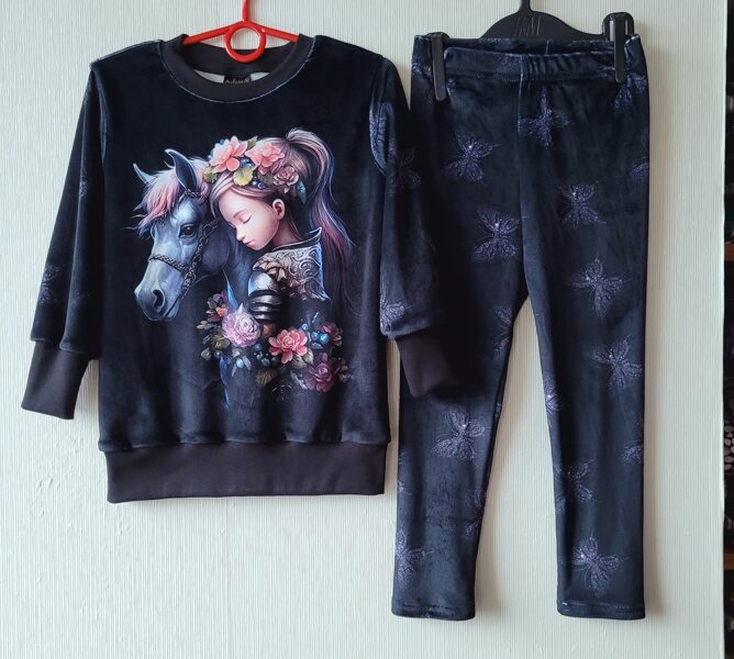 Velūra komplekts "Meitene ar zirgu" 110 cm